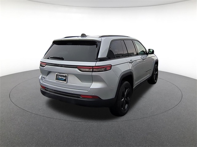 used 2024 Jeep Grand Cherokee car, priced at $32,911