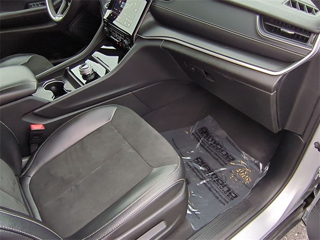 used 2024 Jeep Grand Cherokee car, priced at $32,911