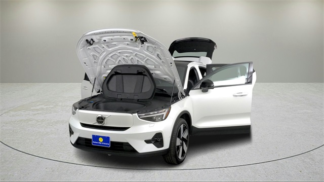 used 2023 Volvo C40 Recharge Pure Electric car