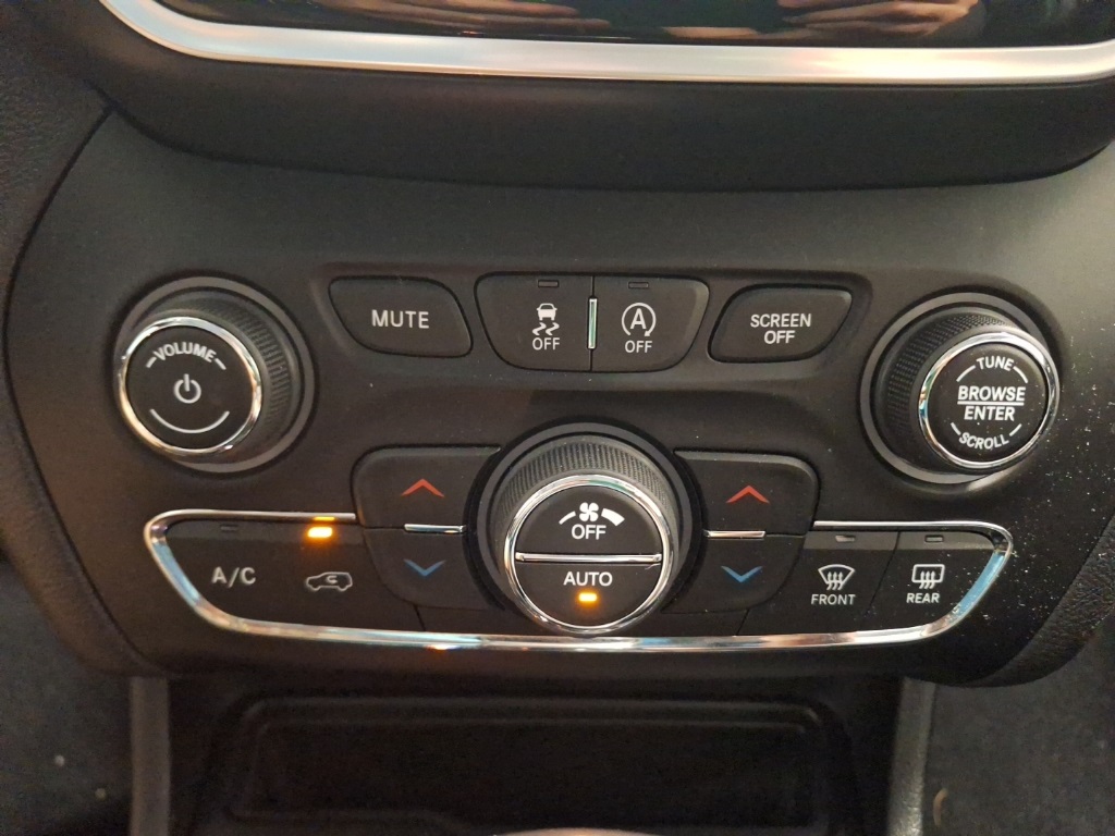 used 2021 Jeep Cherokee car, priced at $23,292