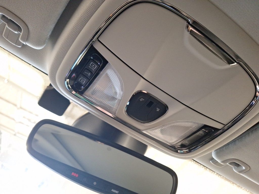 used 2021 Jeep Cherokee car, priced at $23,292