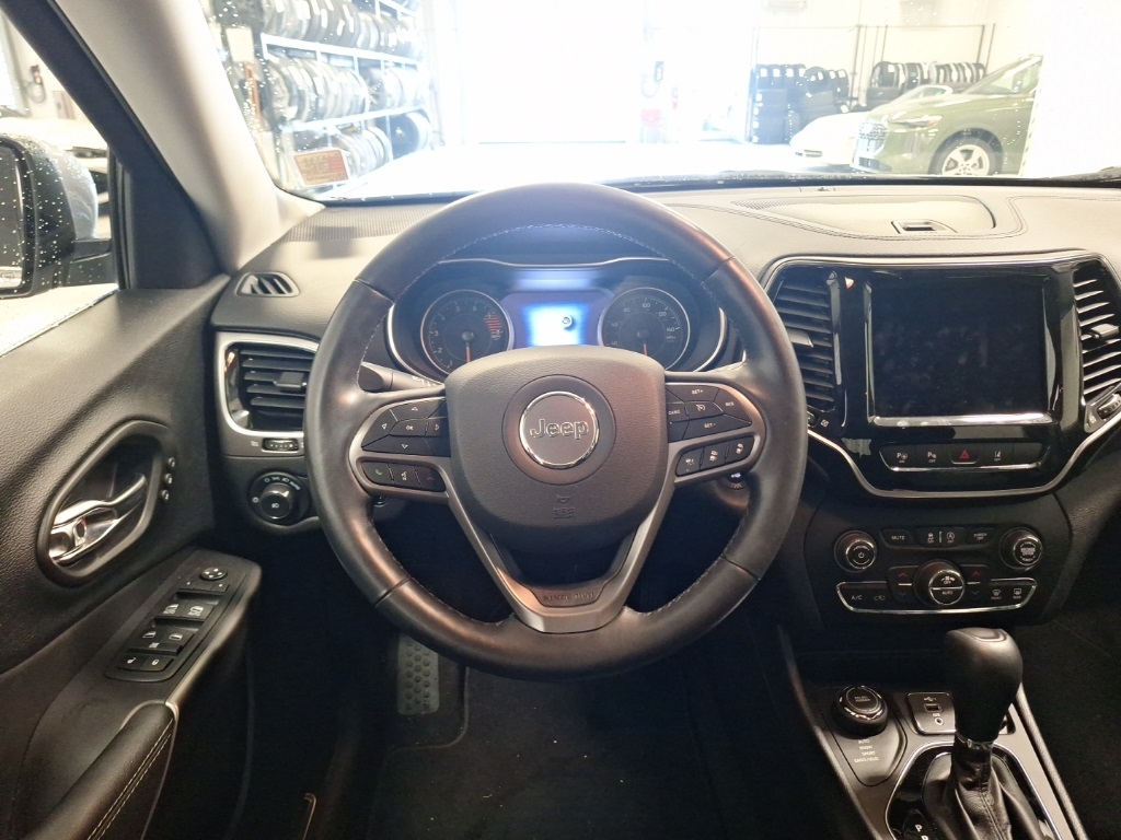 used 2021 Jeep Cherokee car, priced at $23,292