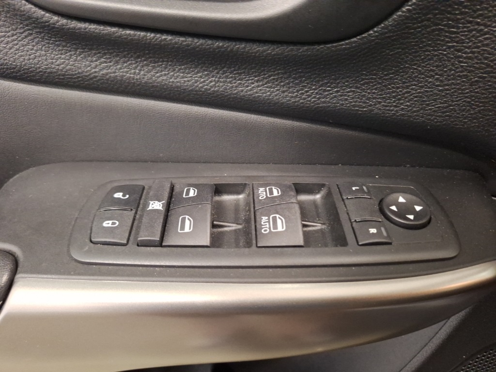 used 2021 Jeep Cherokee car, priced at $23,292