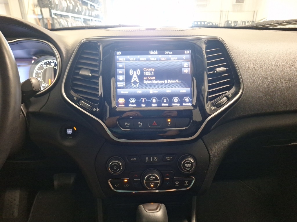 used 2021 Jeep Cherokee car, priced at $23,292