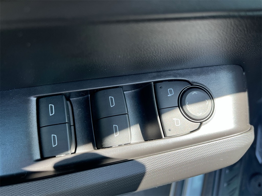 new 2025 Chevrolet Colorado car, priced at $32,758