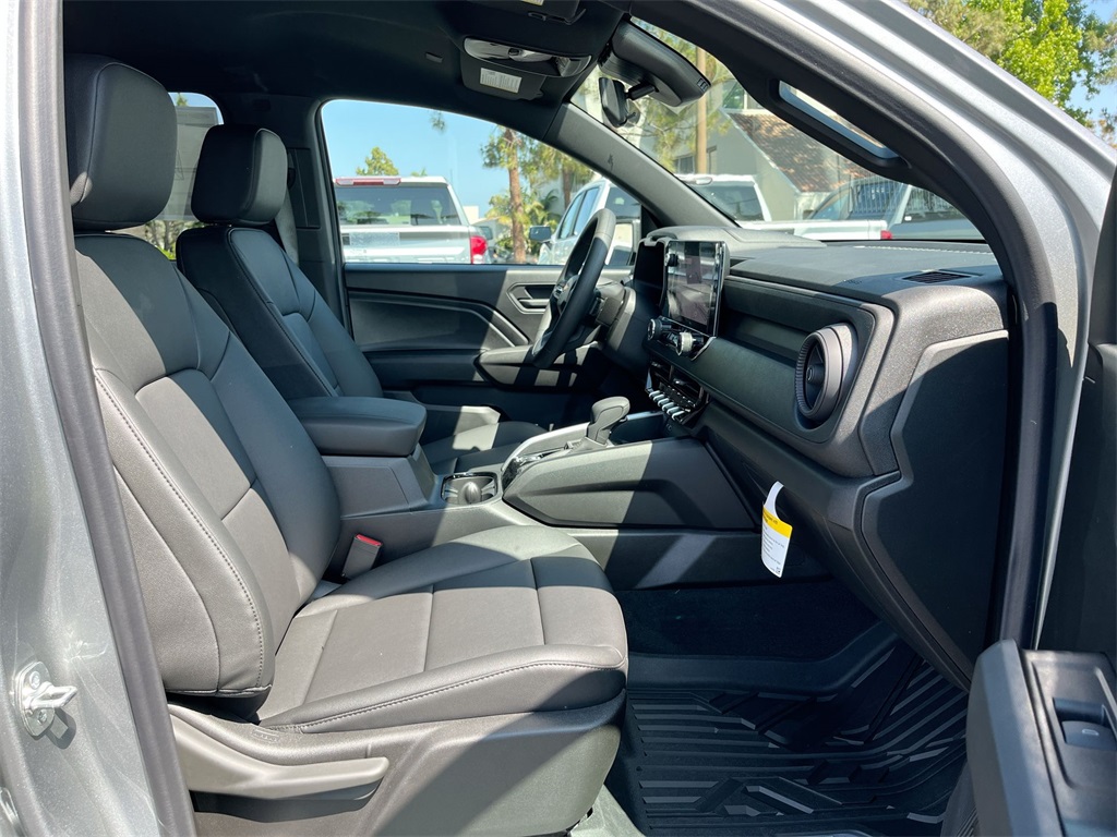 new 2025 Chevrolet Colorado car, priced at $32,758