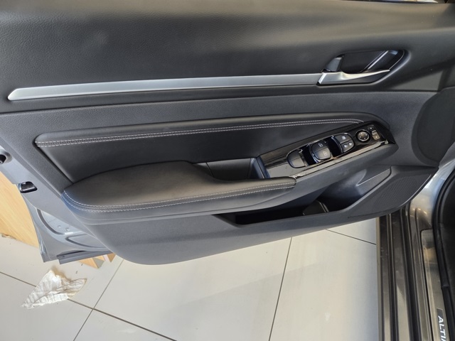 used 2022 Nissan Altima car, priced at $22,977