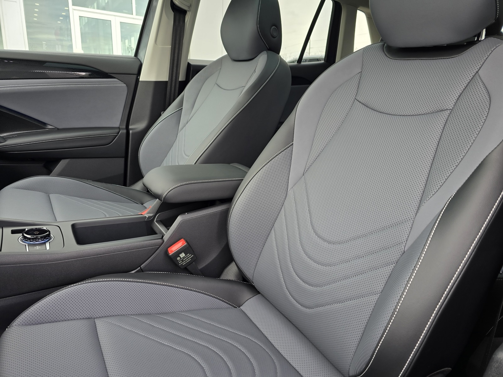 new 2026 Volkswagen Tiguan car, priced at $38,894