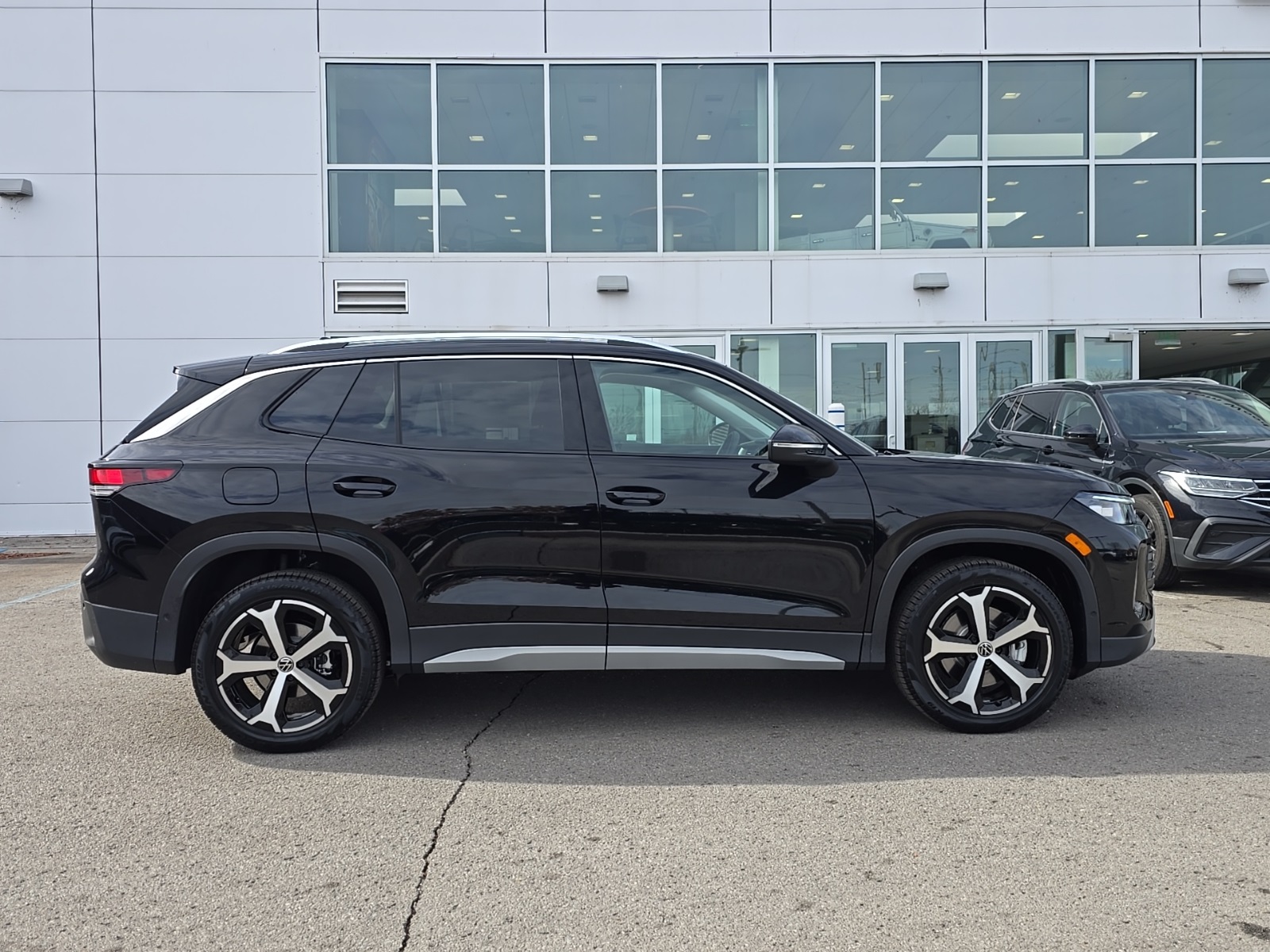 new 2026 Volkswagen Tiguan car, priced at $38,894