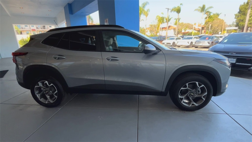 new 2025 Chevrolet Trax car, priced at $23,342