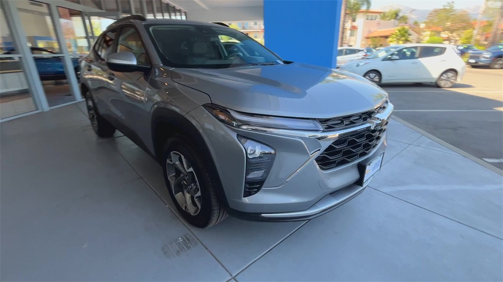 new 2025 Chevrolet Trax car, priced at $23,342
