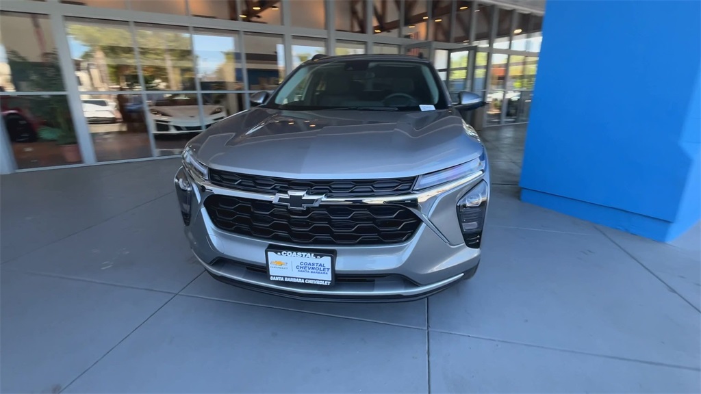 new 2025 Chevrolet Trax car, priced at $23,342