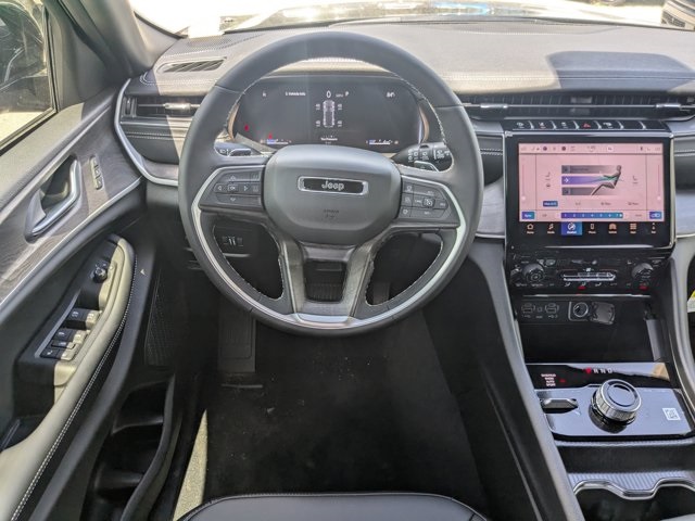 new 2025 Jeep Grand Cherokee car, priced at $44,730