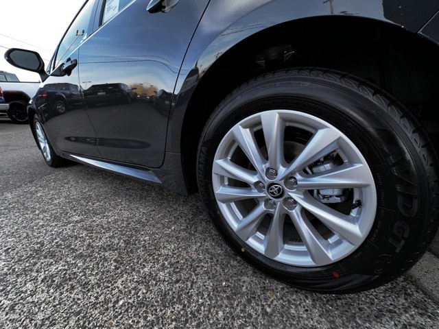 new 2025 Toyota Corolla Hybrid car