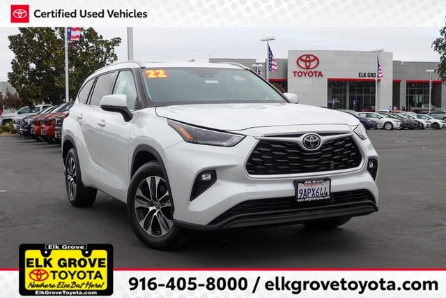 used 2022 Toyota Highlander car, priced at $39,000