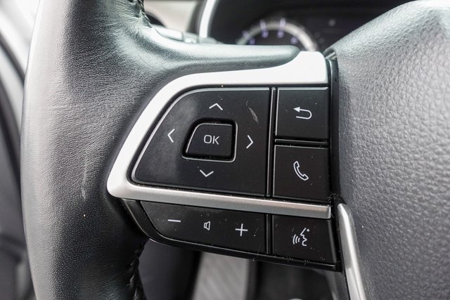used 2022 Toyota Highlander car, priced at $39,000