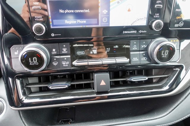 used 2022 Toyota Highlander car, priced at $39,000