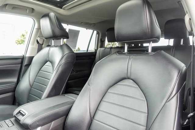 used 2022 Toyota Highlander car, priced at $39,000