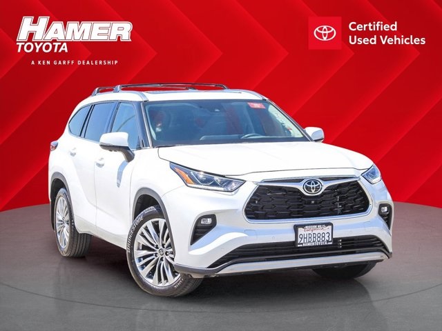used 2023 Toyota Highlander car, priced at $43,992