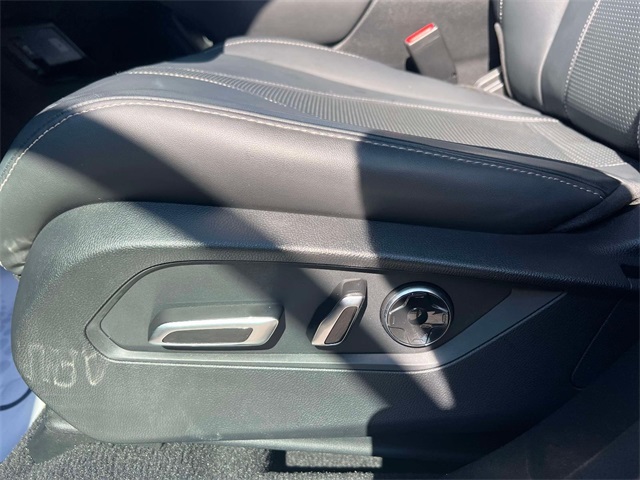 used 2022 Acura RDX car, priced at $33,178