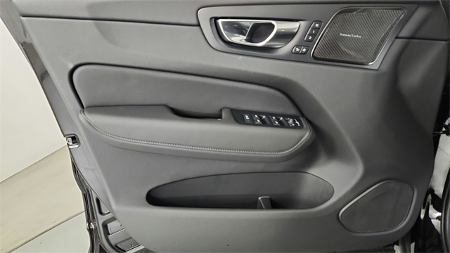 new 2026 Volvo XC60 car, priced at $63,965