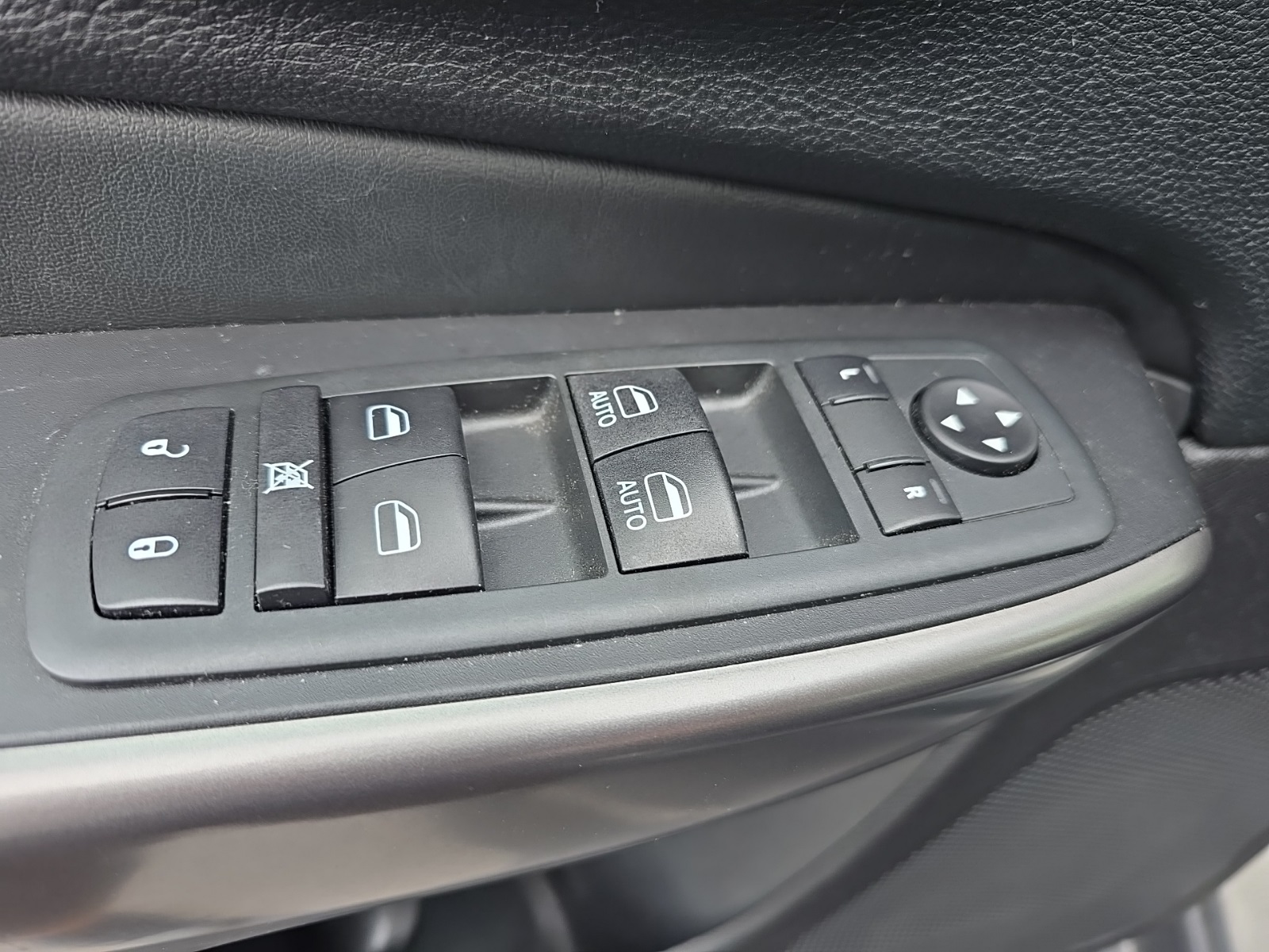 used 2020 Jeep Cherokee car, priced at $19,105