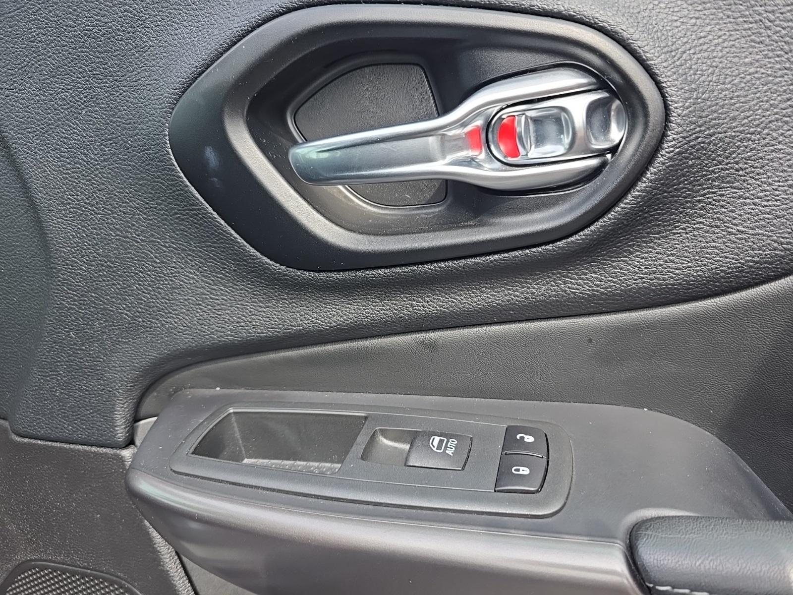 used 2020 Jeep Cherokee car, priced at $19,105