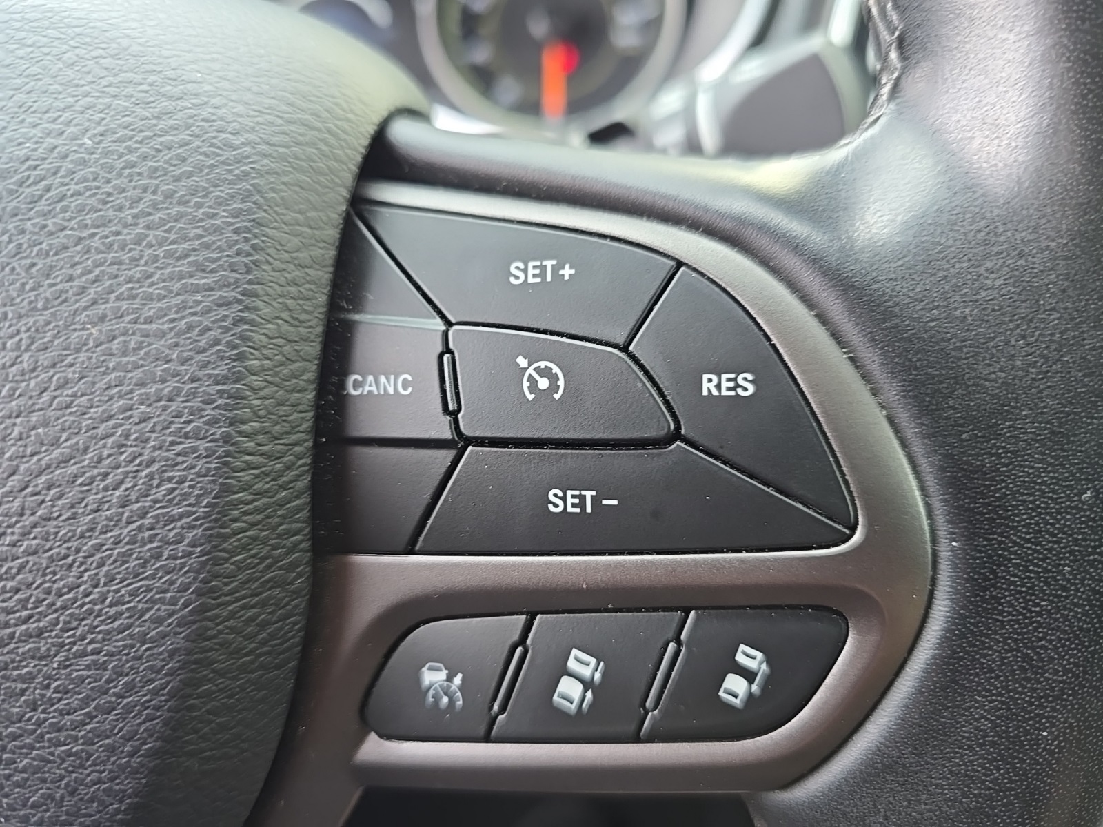 used 2020 Jeep Cherokee car, priced at $19,105