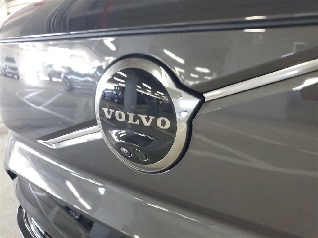 new 2025 Volvo EX90 car, priced at $81,839