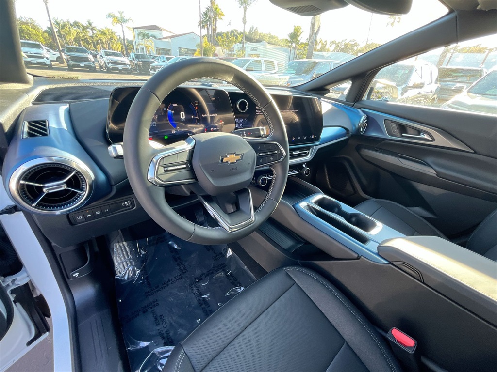 new 2025 Chevrolet Equinox EV car, priced at $38,026