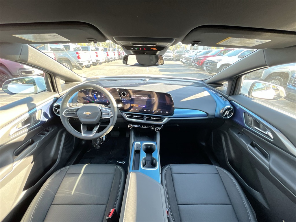 new 2025 Chevrolet Equinox EV car, priced at $38,026