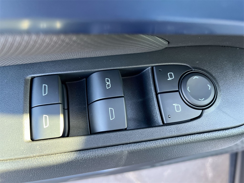 new 2025 Chevrolet Equinox EV car, priced at $38,026