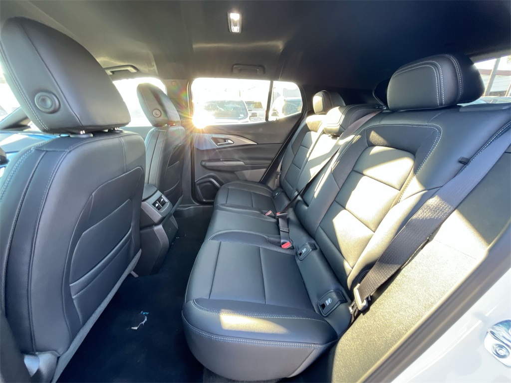 new 2025 Chevrolet Equinox EV car, priced at $38,026