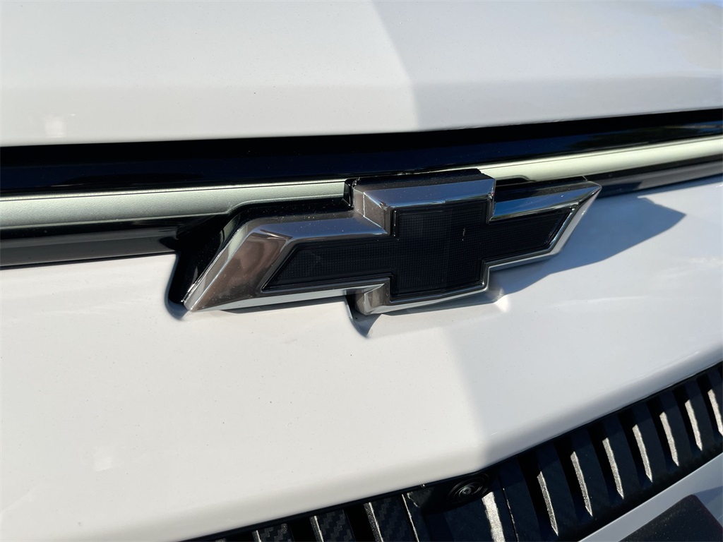 new 2025 Chevrolet Equinox EV car, priced at $38,026