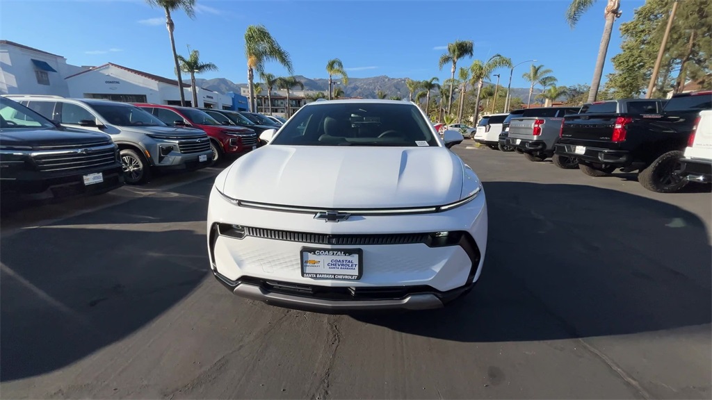new 2025 Chevrolet Equinox EV car, priced at $38,026