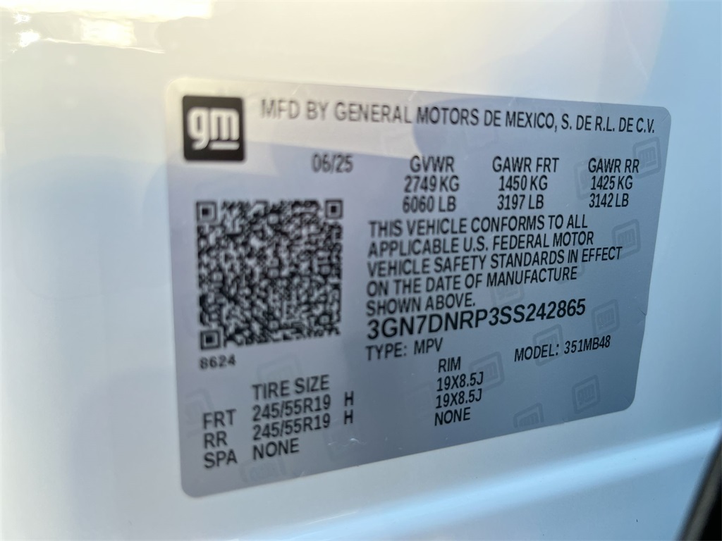 new 2025 Chevrolet Equinox EV car, priced at $38,026