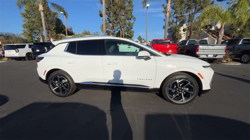 new 2025 Chevrolet Equinox EV car, priced at $38,026
