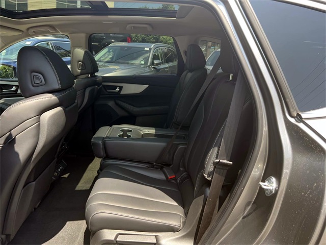 used 2024 Acura MDX car, priced at $49,041