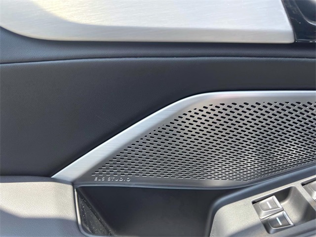 used 2024 Acura MDX car, priced at $49,041