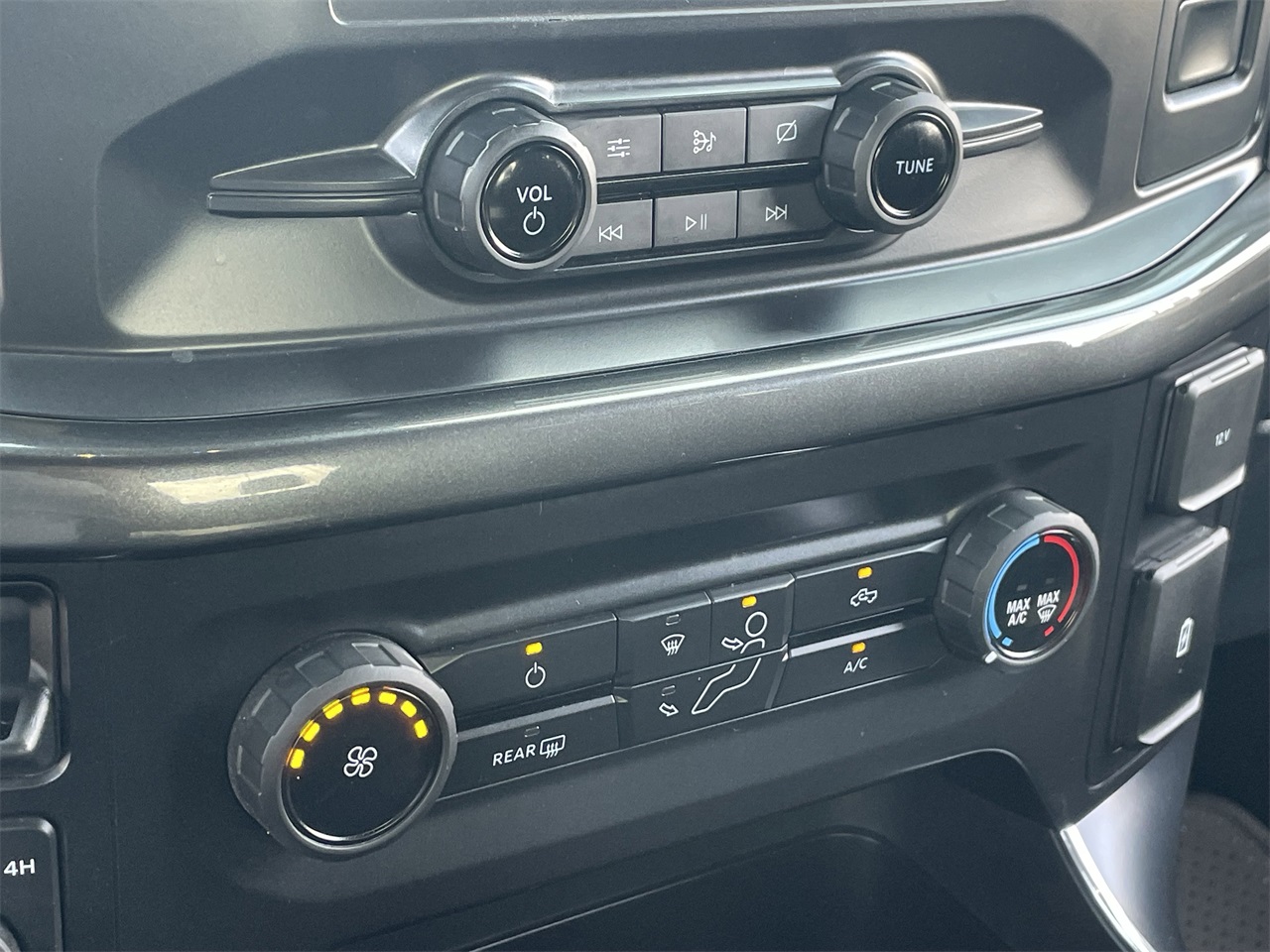 used 2021 Ford F-150 car, priced at $33,994