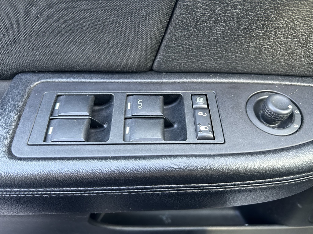 used 2011 Chrysler 200 car, priced at $5,725