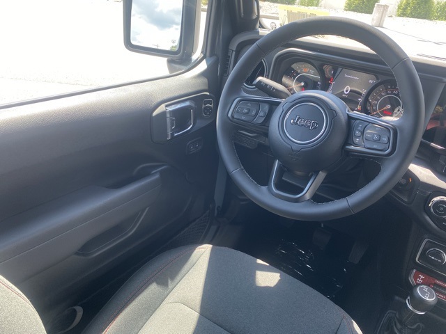 new 2025 Jeep Wrangler car, priced at $45,836