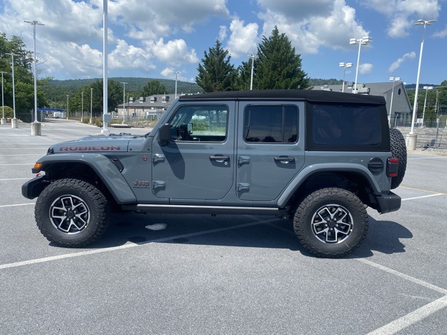 new 2025 Jeep Wrangler car, priced at $45,836