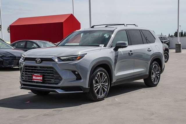 used 2025 Toyota Grand Highlander Hybrid car, priced at $65,797