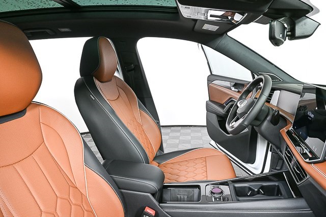 new 2025 Volkswagen Tiguan car, priced at $44,556