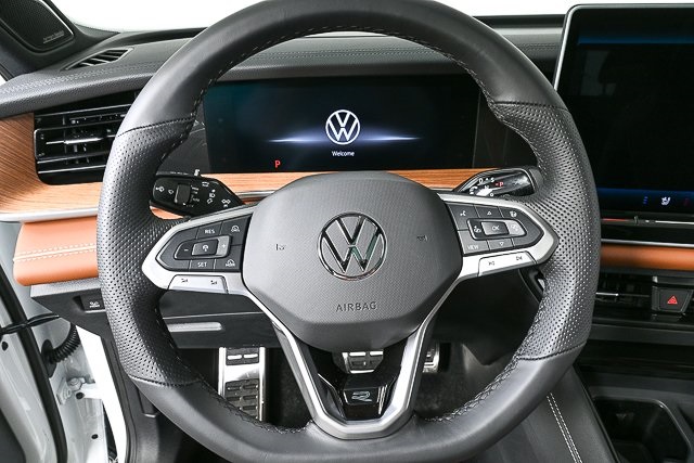 new 2025 Volkswagen Tiguan car, priced at $44,556