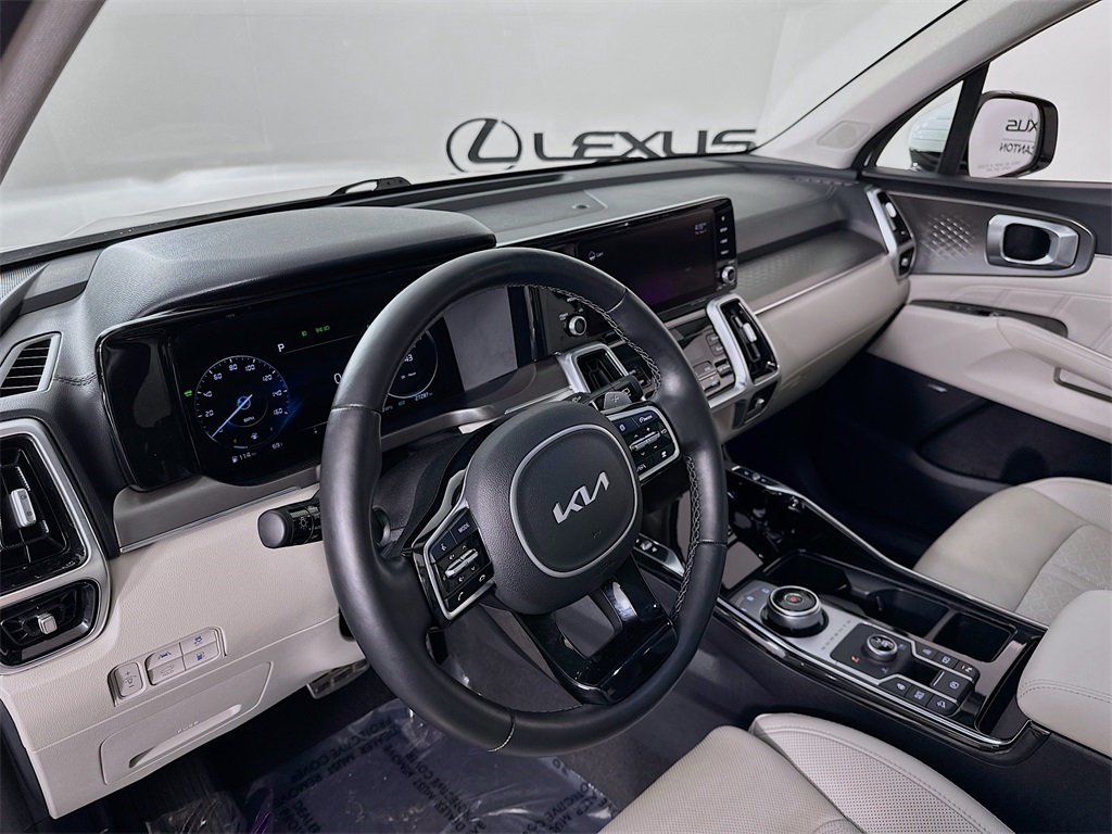 used 2022 Kia Sorento Plug-In Hybrid car, priced at $33,490