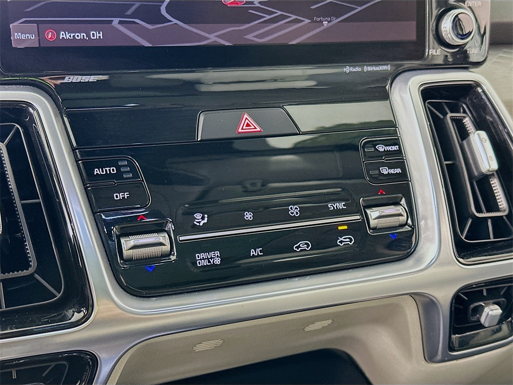 used 2022 Kia Sorento Plug-In Hybrid car, priced at $33,490