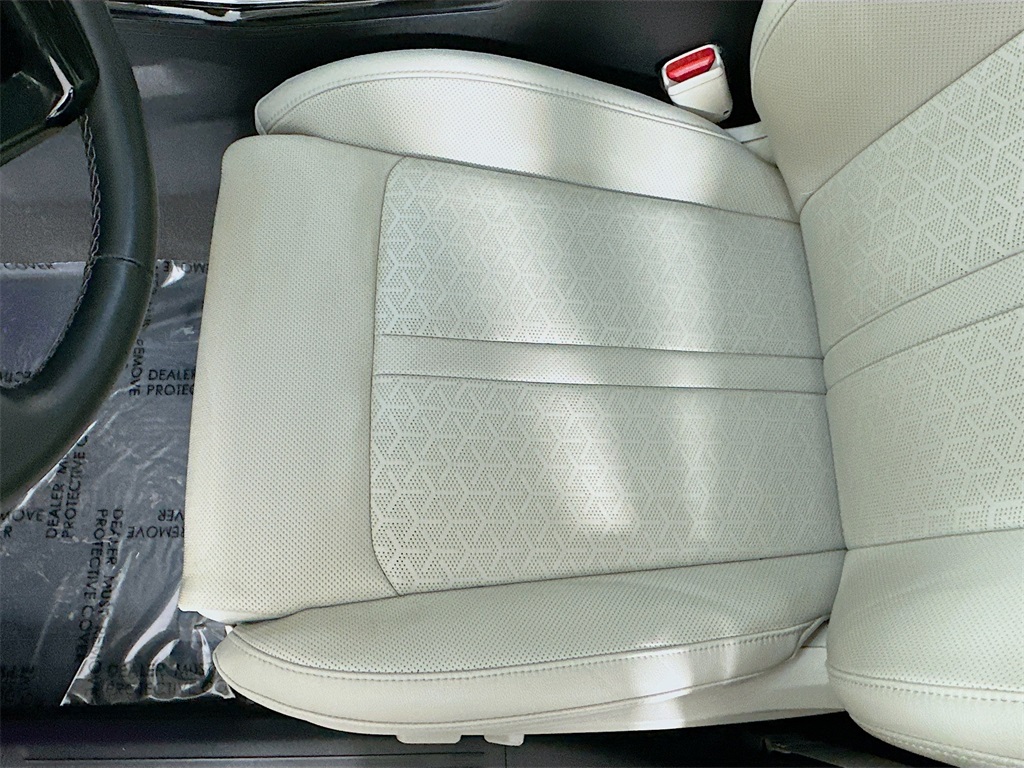 used 2022 Kia Sorento Plug-In Hybrid car, priced at $33,490