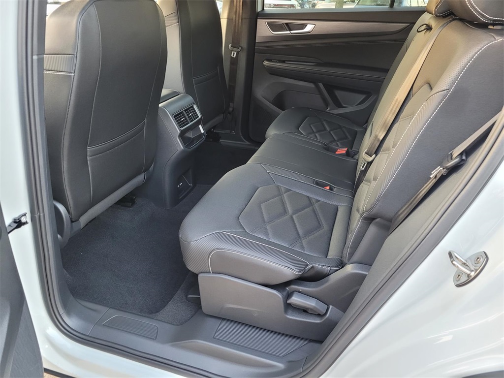 new 2026 Volkswagen Atlas Cross Sport car, priced at $40,856